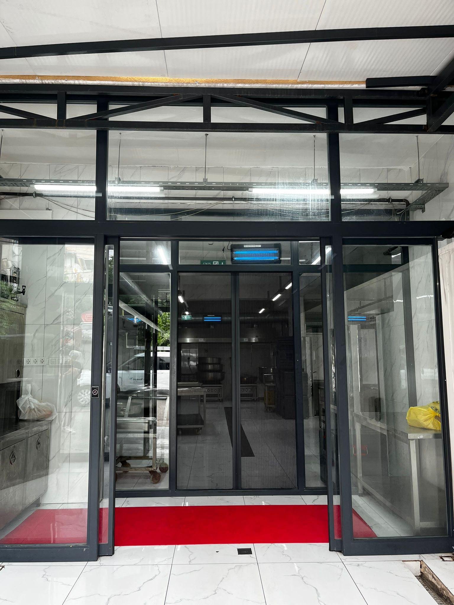 Positive Catering Üretim Tesisi Ana Giriş